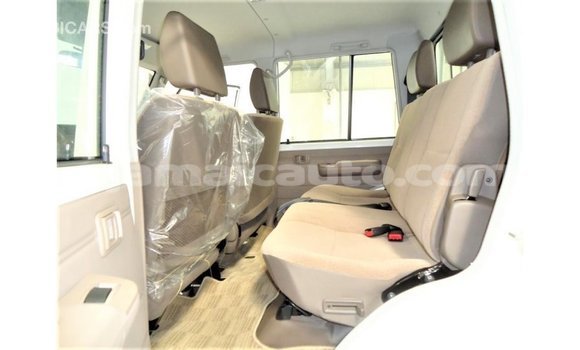 Buy Import Toyota Land Cruiser White Car in Import - Dubai in Clarendon Buy Import Toyota Land Cruiser White Car in Import - Dubai in Clarendon