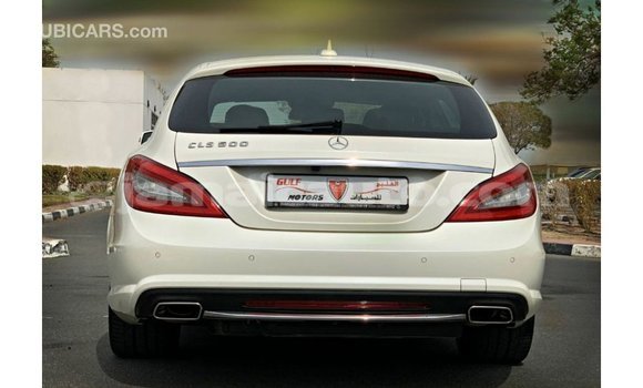 Buy Import Mercedes-Benz 190 (W201) White Car in Import - Dubai in Clarendon Buy Import Mercedes-Benz 190 (W201) White Car in Import - Dubai in Clarendon