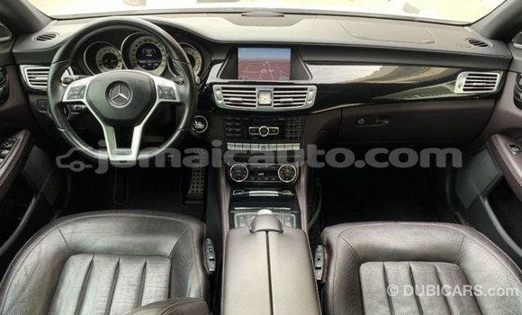Buy Import Mercedes-Benz 190 (W201) White Car in Import - Dubai in Clarendon Buy Import Mercedes-Benz 190 (W201) White Car in Import - Dubai in Clarendon