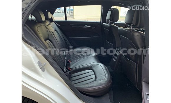 Buy Import Mercedes-Benz 190 (W201) White Car in Import - Dubai in Clarendon Buy Import Mercedes-Benz 190 (W201) White Car in Import - Dubai in Clarendon
