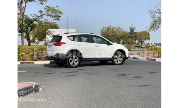 Buy Import Toyota 4Runner White Car in Import - Dubai in Clarendon Buy Import Toyota 4Runner White Car in Import - Dubai in Clarendon