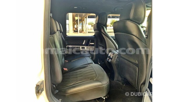 Buy Import Mercedes-Benz 190 (W201) White Car in Import - Dubai in Clarendon Buy Import Mercedes-Benz 190 (W201) White Car in Import - Dubai in Clarendon