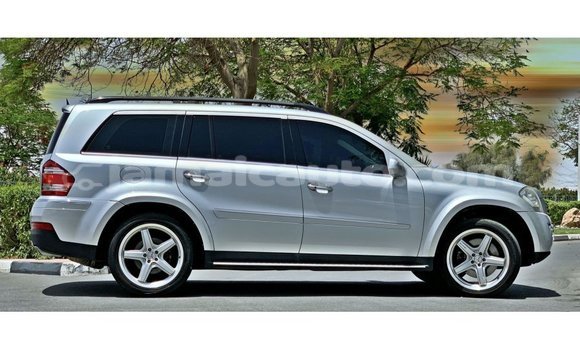Buy Import Mercedes-Benz 190 (W201) Other Car in Import - Dubai in Clarendon Buy Import Mercedes-Benz 190 (W201) Other Car in Import - Dubai in Clarendon