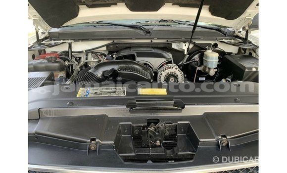Buy Import Chevrolet Tahoe White Car in Import - Dubai in Clarendon Buy Import Chevrolet Tahoe White Car in Import - Dubai in Clarendon