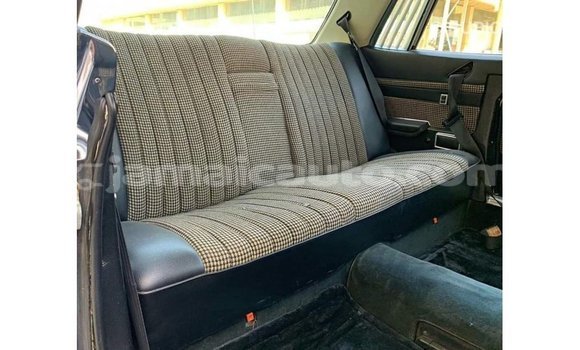 Buy Import Mercedes-Benz 190 (W201) White Car in Import - Dubai in Clarendon Buy Import Mercedes-Benz 190 (W201) White Car in Import - Dubai in Clarendon