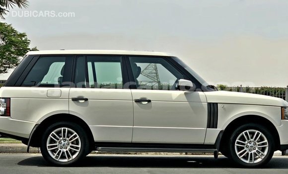 Buy Import Land Rover Range Rover White Car in Import - Dubai in Clarendon Buy Import Land Rover Range Rover White Car in Import - Dubai in Clarendon