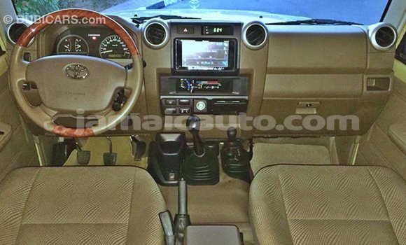 Buy Import Toyota Land Cruiser Beige Car in Import - Dubai in Clarendon Buy Import Toyota Land Cruiser Beige Car in Import - Dubai in Clarendon