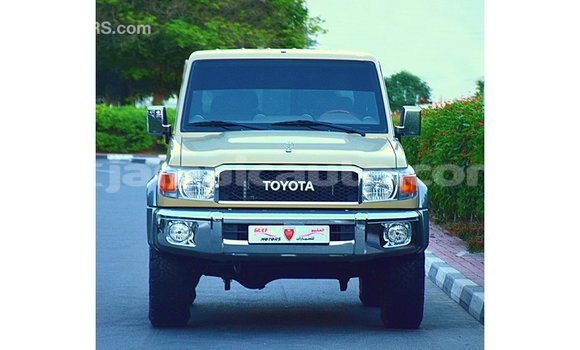 Buy Import Toyota Land Cruiser Beige Car in Import - Dubai in Clarendon Buy Import Toyota Land Cruiser Beige Car in Import - Dubai in Clarendon