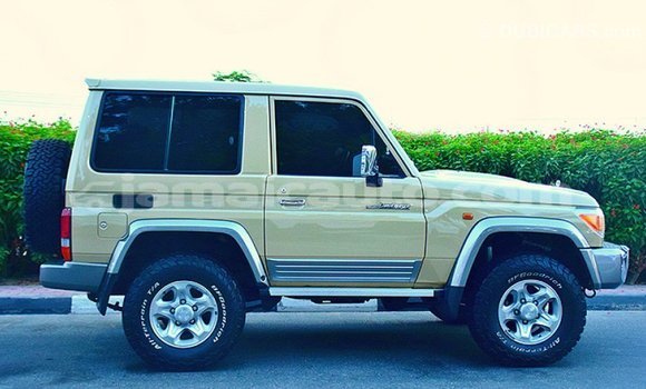 Buy Import Toyota Land Cruiser Beige Car in Import - Dubai in Clarendon Buy Import Toyota Land Cruiser Beige Car in Import - Dubai in Clarendon