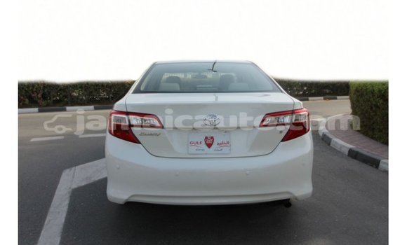 Buy Import Toyota Camry White Car in Import - Dubai in Clarendon Buy Import Toyota Camry White Car in Import - Dubai in Clarendon