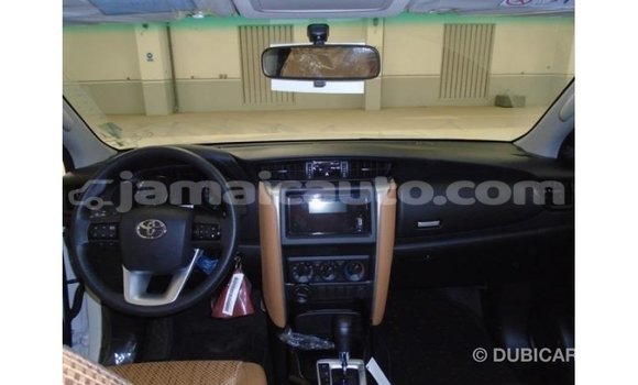 Buy Import Toyota Fortuner White Car in Import - Dubai in Clarendon Buy Import Toyota Fortuner White Car in Import - Dubai in Clarendon