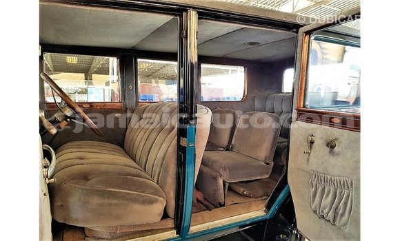 Buy Import Buick Electra Blue Car in Import - Dubai in Clarendon Buy Import Buick Electra Blue Car in Import - Dubai in Clarendon