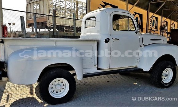 Buy Import Ford Club Wagon White Car in Import - Dubai in Clarendon Buy Import Ford Club Wagon White Car in Import - Dubai in Clarendon