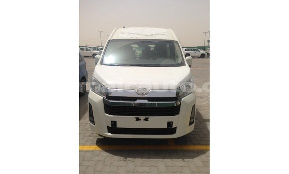 Acheter Import Voiture Toyota Hiace Blanc à Import - Dubai, Clarendon Acheter Import Voiture Toyota Hiace Blanc à Import - Dubai, Clarendon
