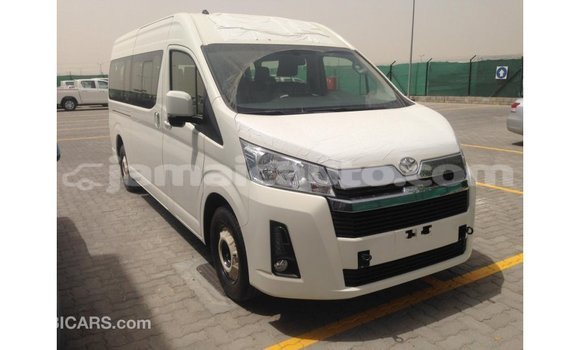 Acheter Import Voiture Toyota Hiace Blanc à Import - Dubai, Clarendon Acheter Import Voiture Toyota Hiace Blanc à Import - Dubai, Clarendon