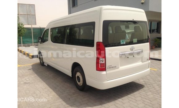Acheter Import Voiture Toyota Hiace Blanc à Import - Dubai, Clarendon Acheter Import Voiture Toyota Hiace Blanc à Import - Dubai, Clarendon