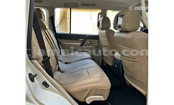 Buy Import Mitsubishi Pajero White Car in Import - Dubai in Clarendon Buy Import Mitsubishi Pajero White Car in Import - Dubai in Clarendon