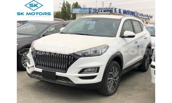 Acheter Import Voiture Hyundai Tucson Blanc à Import - Dubai, Clarendon Acheter Import Voiture Hyundai Tucson Blanc à Import - Dubai, Clarendon