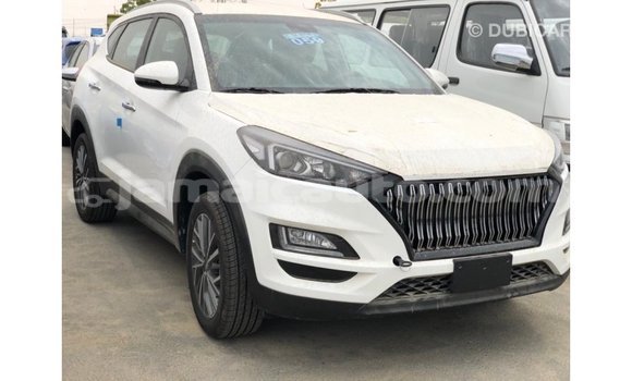 Acheter Import Voiture Hyundai Tucson Blanc à Import - Dubai, Clarendon Acheter Import Voiture Hyundai Tucson Blanc à Import - Dubai, Clarendon