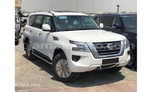 Acheter Import Voiture Nissan Patrol Blanc à Import - Dubai, Clarendon Acheter Import Voiture Nissan Patrol Blanc à Import - Dubai, Clarendon