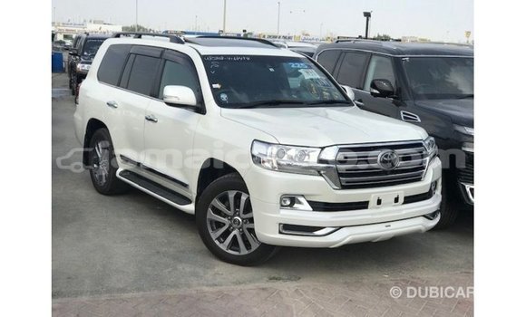 Buy Import Toyota Land Cruiser White Car in Import - Dubai in Clarendon Buy Import Toyota Land Cruiser White Car in Import - Dubai in Clarendon