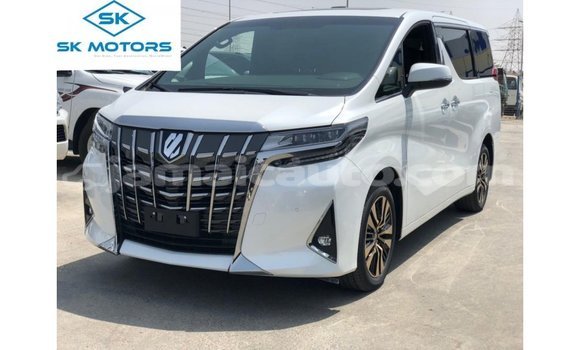 Buy Import Toyota Alphard White Car in Import - Dubai in Clarendon