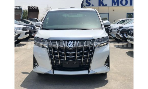 Acheter Import Voiture Toyota Alphard Blanc à Import - Dubai, Clarendon Acheter Import Voiture Toyota Alphard Blanc à Import - Dubai, Clarendon