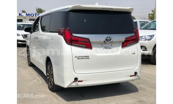 Acheter Import Voiture Toyota Alphard Blanc à Import - Dubai, Clarendon Acheter Import Voiture Toyota Alphard Blanc à Import - Dubai, Clarendon