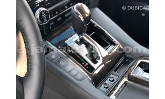 Acheter Import Voiture Toyota Alphard Blanc à Import - Dubai, Clarendon Acheter Import Voiture Toyota Alphard Blanc à Import - Dubai, Clarendon