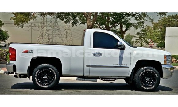 Buy Import Chevrolet Silverado White Car in Import - Dubai in Clarendon Buy Import Chevrolet Silverado White Car in Import - Dubai in Clarendon
