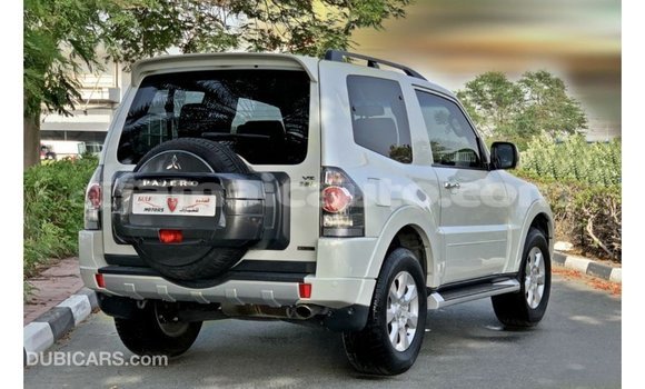 Buy Import Mitsubishi Pajero White Car in Import - Dubai in Clarendon Buy Import Mitsubishi Pajero White Car in Import - Dubai in Clarendon