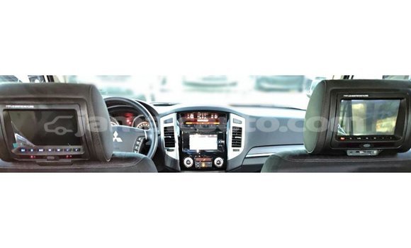 Buy Import Mitsubishi Pajero White Car in Import - Dubai in Clarendon Buy Import Mitsubishi Pajero White Car in Import - Dubai in Clarendon