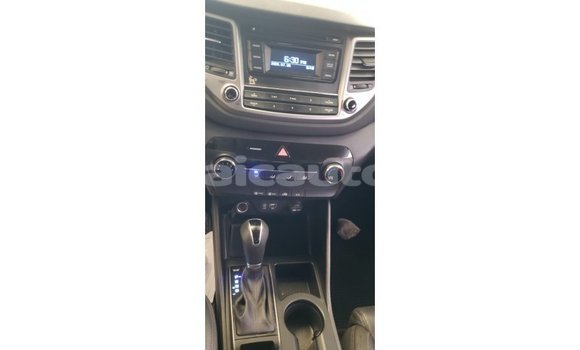 Buy Import Hyundai Tucson White Car in Import - Dubai in Clarendon Buy Import Hyundai Tucson White Car in Import - Dubai in Clarendon