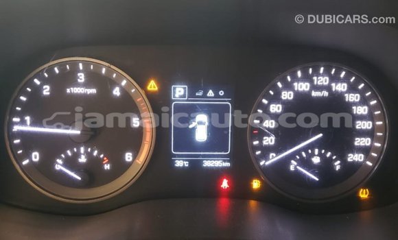 Buy Import Hyundai Tucson White Car in Import - Dubai in Clarendon Buy Import Hyundai Tucson White Car in Import - Dubai in Clarendon