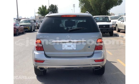 Acheter Import Voiture Mercedes-Benz 190 (W201) Autre à Import - Dubai, Clarendon Acheter Import Voiture Mercedes-Benz 190 (W201) Autre à Import - Dubai, Clarendon