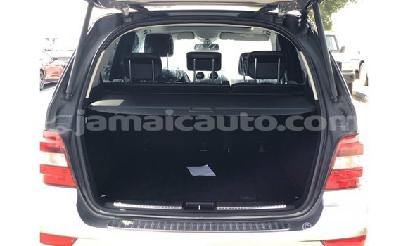 Acheter Import Voiture Mercedes-Benz 190 (W201) Autre à Import - Dubai, Clarendon Acheter Import Voiture Mercedes-Benz 190 (W201) Autre à Import - Dubai, Clarendon