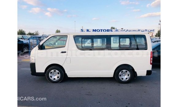 Buy Import Toyota Hiace White Car in Import - Dubai in Clarendon Buy Import Toyota Hiace White Car in Import - Dubai in Clarendon