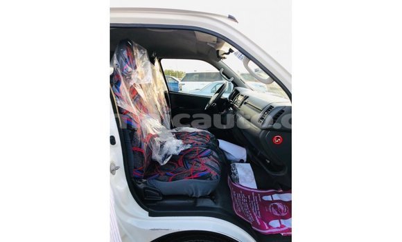 Buy Import Toyota Hiace White Car in Import - Dubai in Clarendon Buy Import Toyota Hiace White Car in Import - Dubai in Clarendon