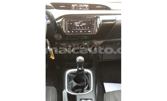 Buy Import Toyota Hilux White Car in Import - Dubai in Clarendon Buy Import Toyota Hilux White Car in Import - Dubai in Clarendon