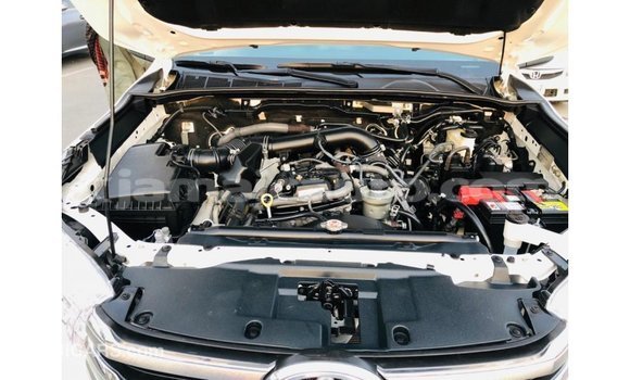 Buy Import Toyota Hilux White Car in Import - Dubai in Clarendon Buy Import Toyota Hilux White Car in Import - Dubai in Clarendon