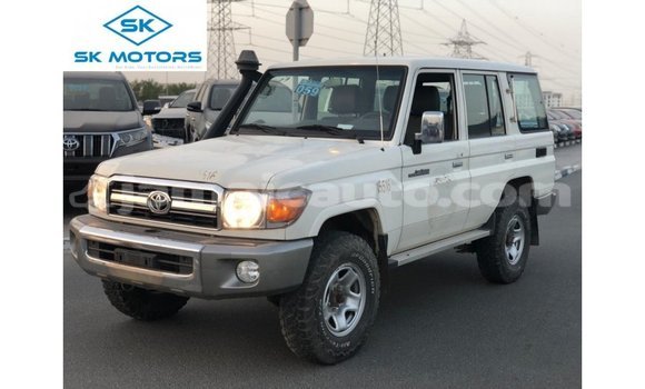 Buy Import Toyota Land Cruiser White Car in Import - Dubai in Clarendon Buy Import Toyota Land Cruiser White Car in Import - Dubai in Clarendon