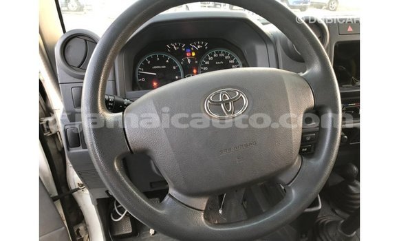 Buy Import Toyota Land Cruiser White Car in Import - Dubai in Clarendon Buy Import Toyota Land Cruiser White Car in Import - Dubai in Clarendon