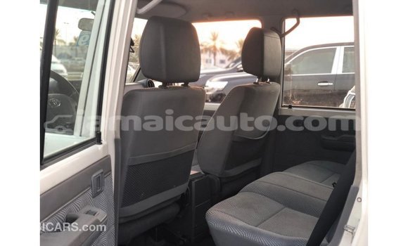 Buy Import Toyota Land Cruiser White Car in Import - Dubai in Clarendon Buy Import Toyota Land Cruiser White Car in Import - Dubai in Clarendon