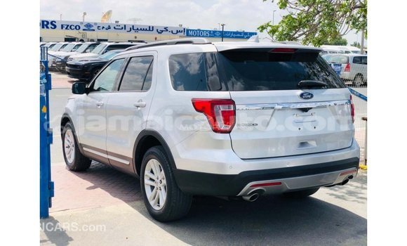 Buy Import Ford Explorer Other Car in Import - Dubai in Clarendon Buy Import Ford Explorer Other Car in Import - Dubai in Clarendon