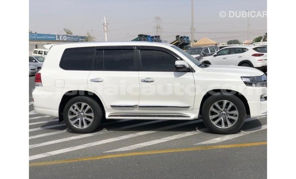 Buy Import Toyota Land Cruiser White Car in Import - Dubai in Clarendon Buy Import Toyota Land Cruiser White Car in Import - Dubai in Clarendon