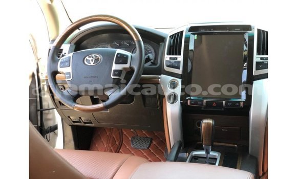 Buy Import Toyota Land Cruiser White Car in Import - Dubai in Clarendon Buy Import Toyota Land Cruiser White Car in Import - Dubai in Clarendon