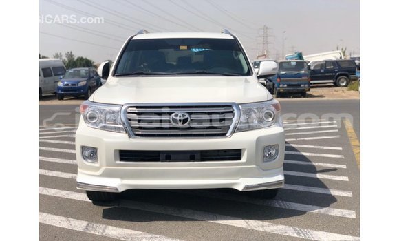 Buy Import Toyota Land Cruiser White Car in Import - Dubai in Clarendon Buy Import Toyota Land Cruiser White Car in Import - Dubai in Clarendon