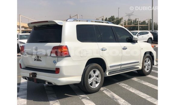 Buy Import Toyota Land Cruiser White Car in Import - Dubai in Clarendon Buy Import Toyota Land Cruiser White Car in Import - Dubai in Clarendon