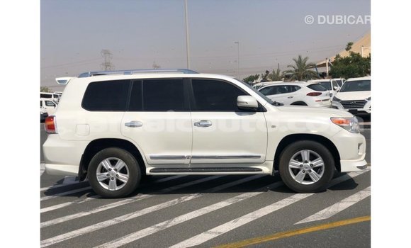Buy Import Toyota Land Cruiser White Car in Import - Dubai in Clarendon Buy Import Toyota Land Cruiser White Car in Import - Dubai in Clarendon