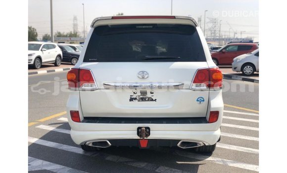 Buy Import Toyota Land Cruiser White Car in Import - Dubai in Clarendon Buy Import Toyota Land Cruiser White Car in Import - Dubai in Clarendon